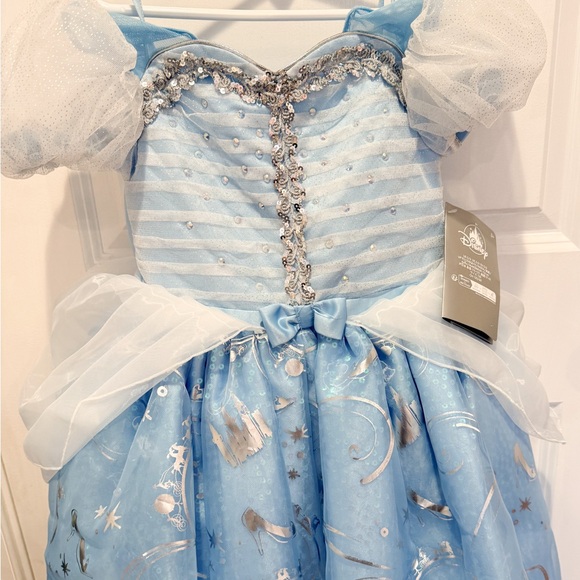 NWT Official Disney Cinderella 75th Anniversary Deluxe Princess Dress- Size 5/6 - Picture 2 of 6